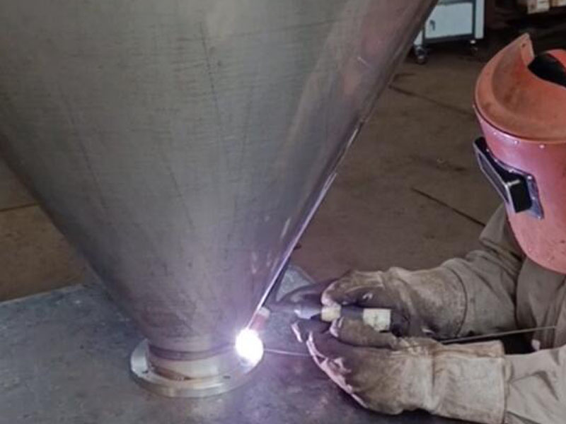 1671757190417795.jpg 不銹鋼焊接600800.jpg